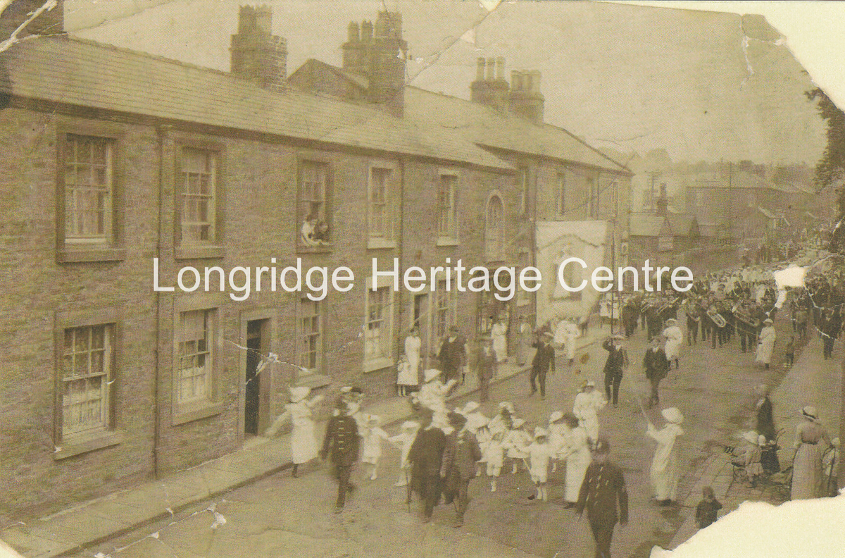 436B - Berry Lane - CofE procession near Towneley Road - 1912